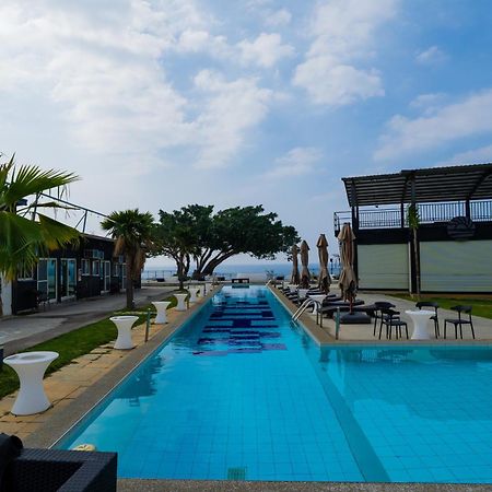 White Card Free Diving Hostel Xiaoliuqiu Exterior foto